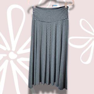 15.$3-M-APT 9 Rayon Blend Midi Swing Skirt Black/Grey